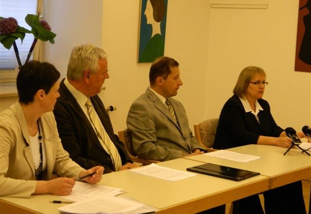 Novinarska_konferenca_a