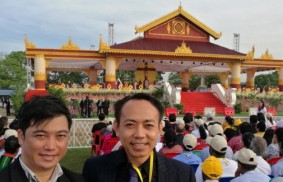 PopeMyanmar-a-283x182